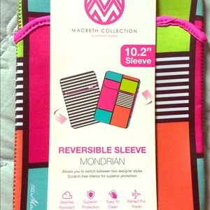 NEW MACBETH SLEEVE 10.2 Tablet Sleeve 
Reversible * Brand New *